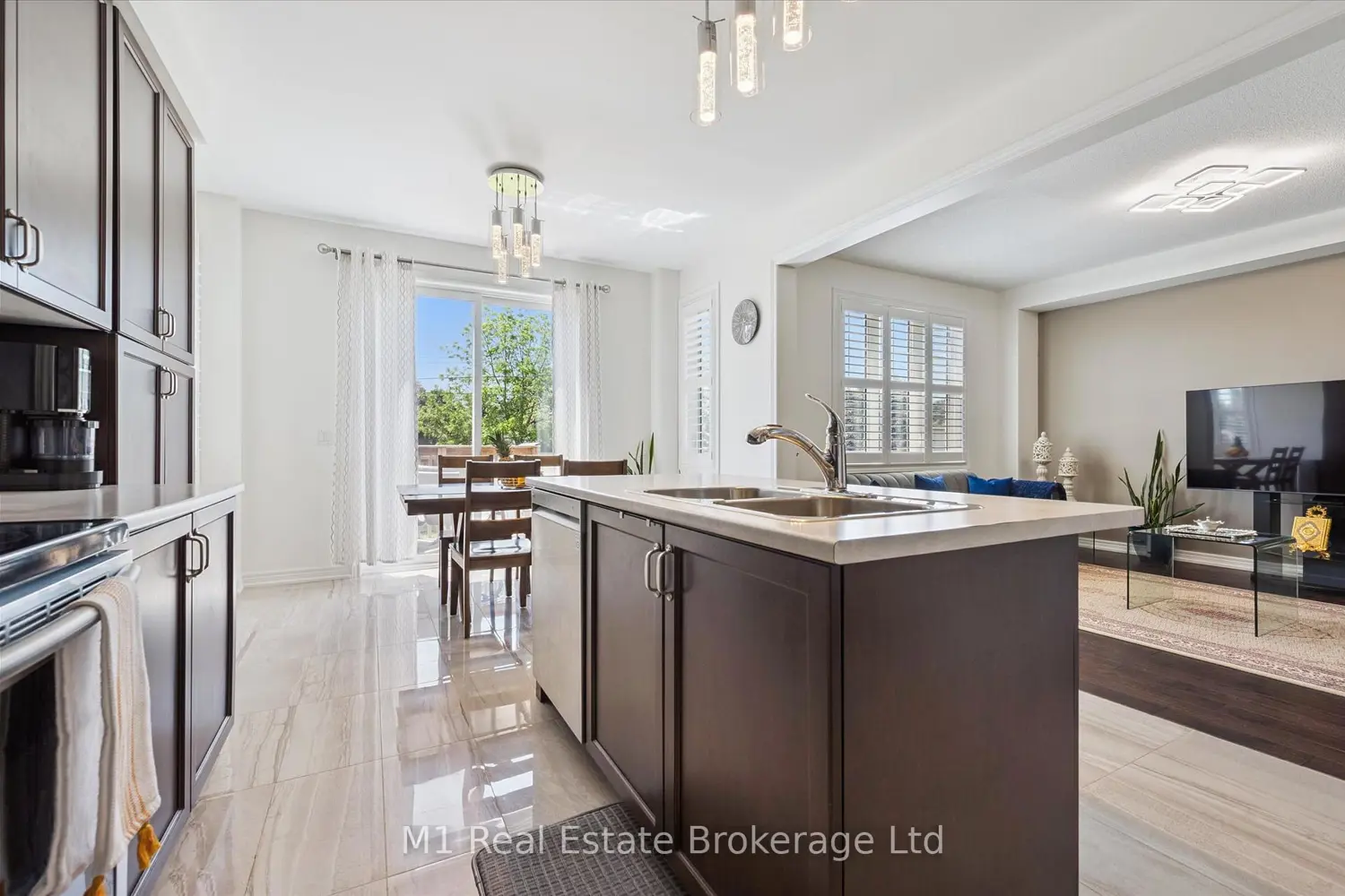 19 Findlay Way photo 5