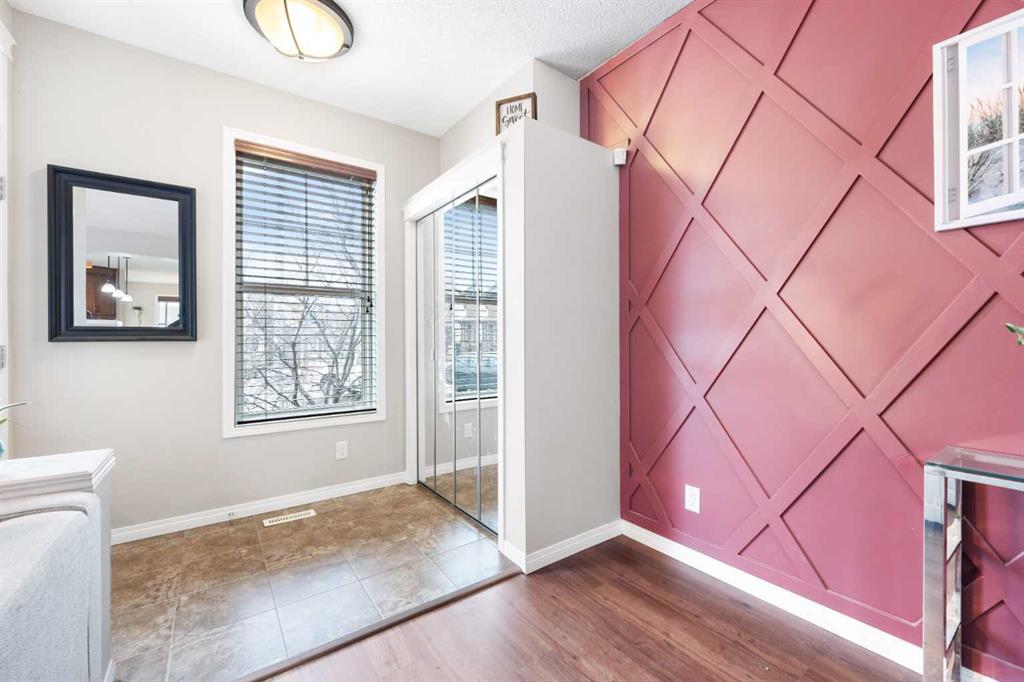 Additional image 3 of 24 New Brighton Court SE, Calgary, AB, T2Z 0Y1