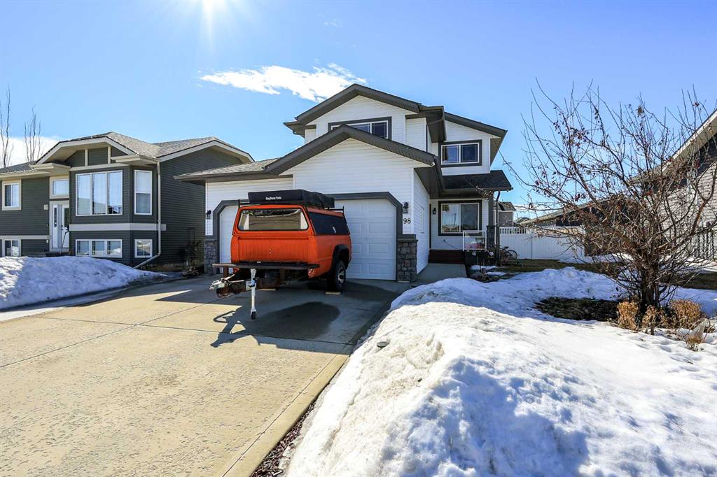 98 Pine Crescent, Blackfalds, AB, T4M 0E2