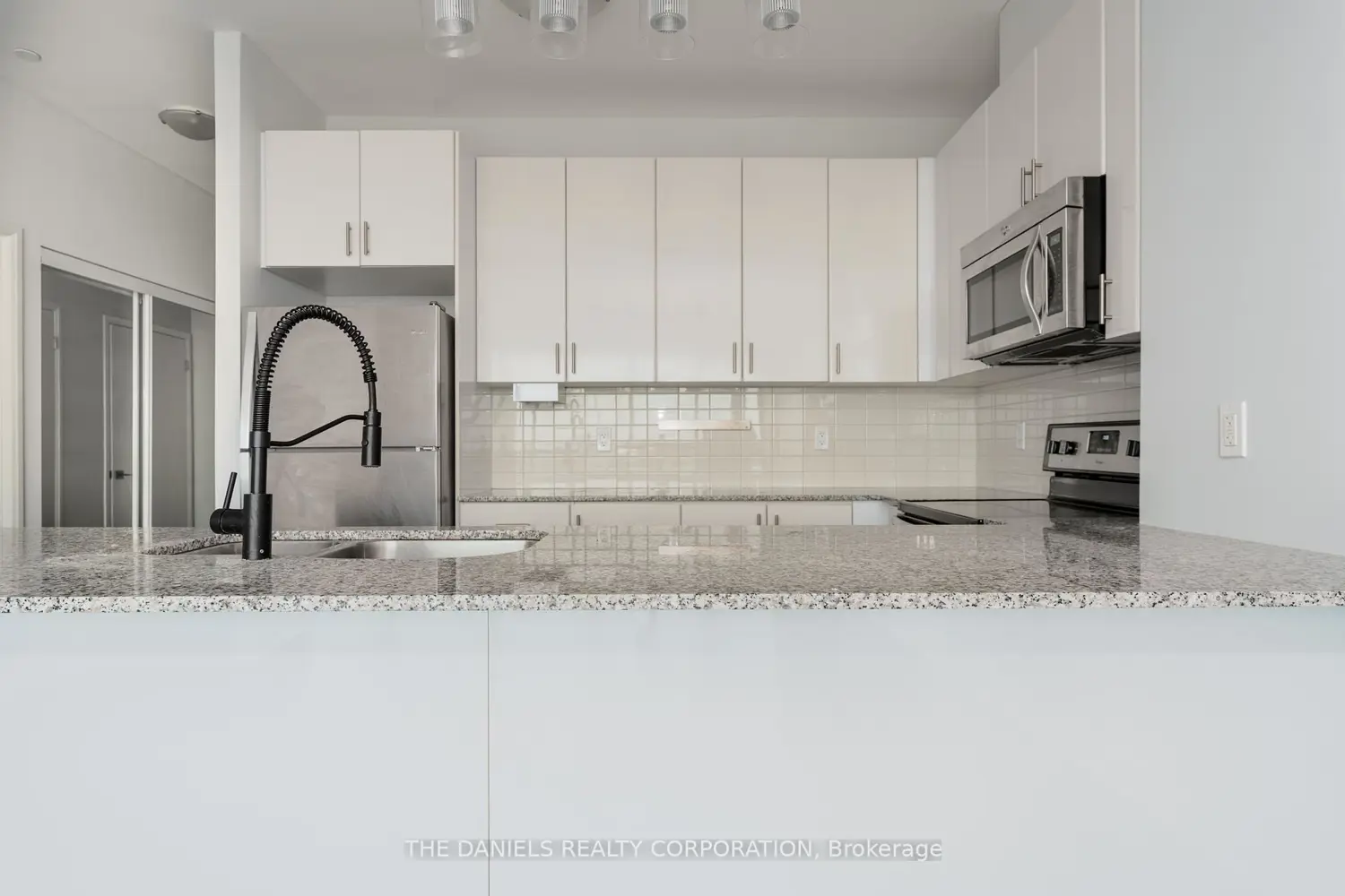 2900 Highway 7 502, Vaughan photo 4