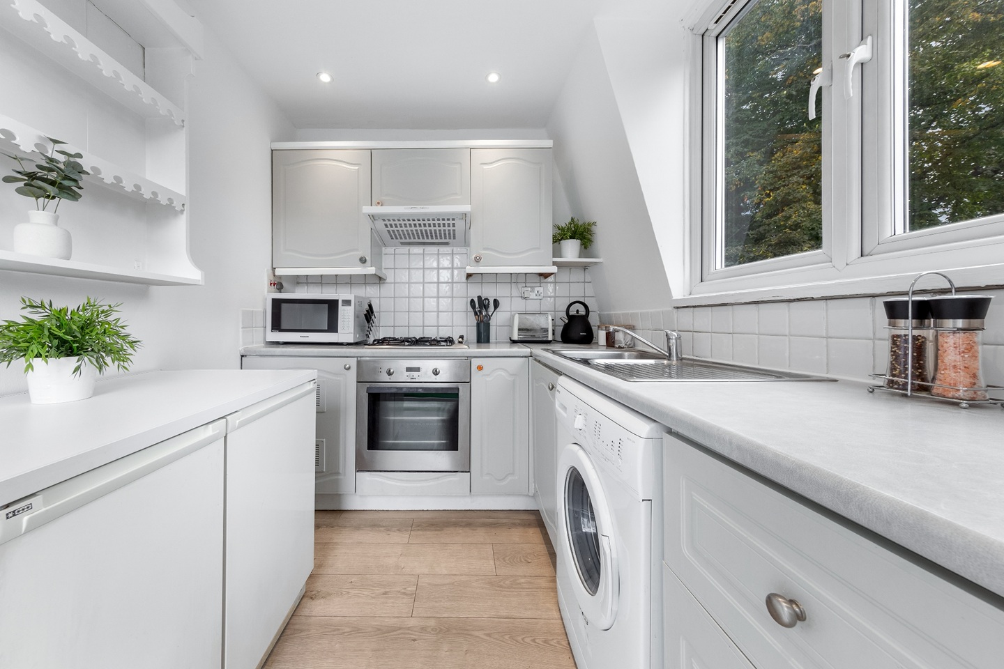 Additional image 5 of 2 Bed Flat, Holland Road, W14, N1 7GU