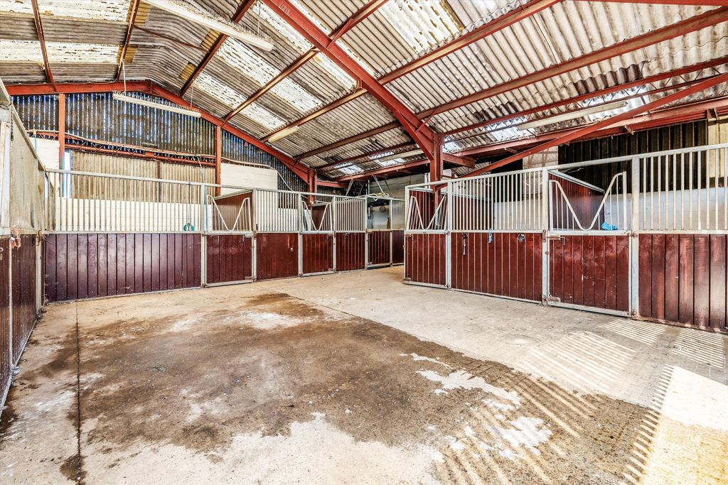 Additional image 18 of 4 bed farm for saleTrunley Heath Road, Bramley, Surrey GU5