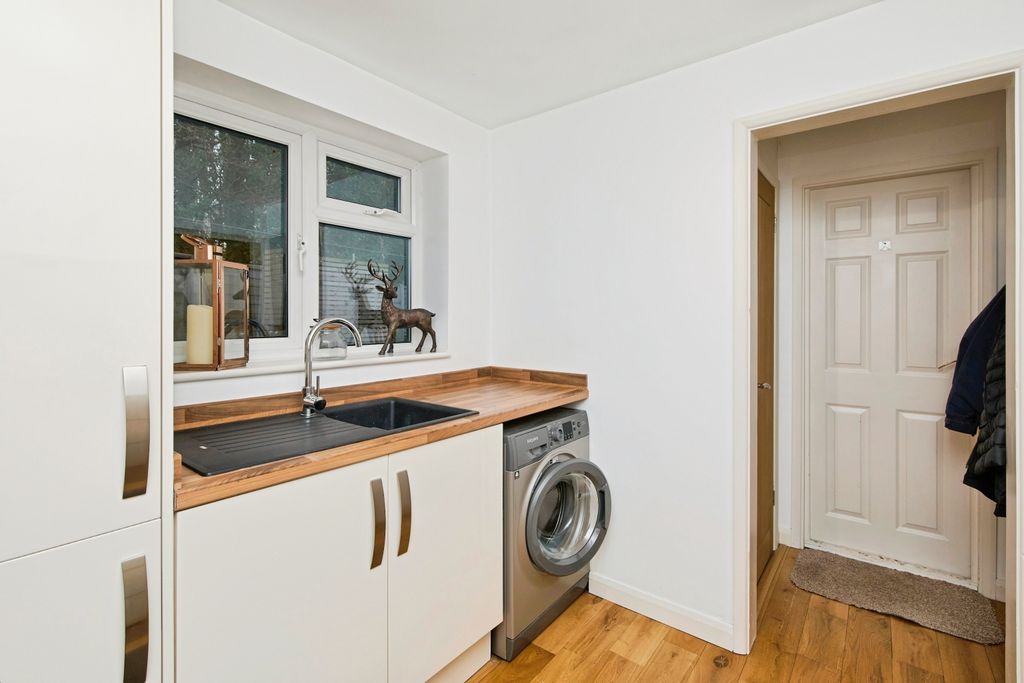 Additional image 7 of 5 bed detached house for saleWentworth Drive, Burton-On-Trent DE13