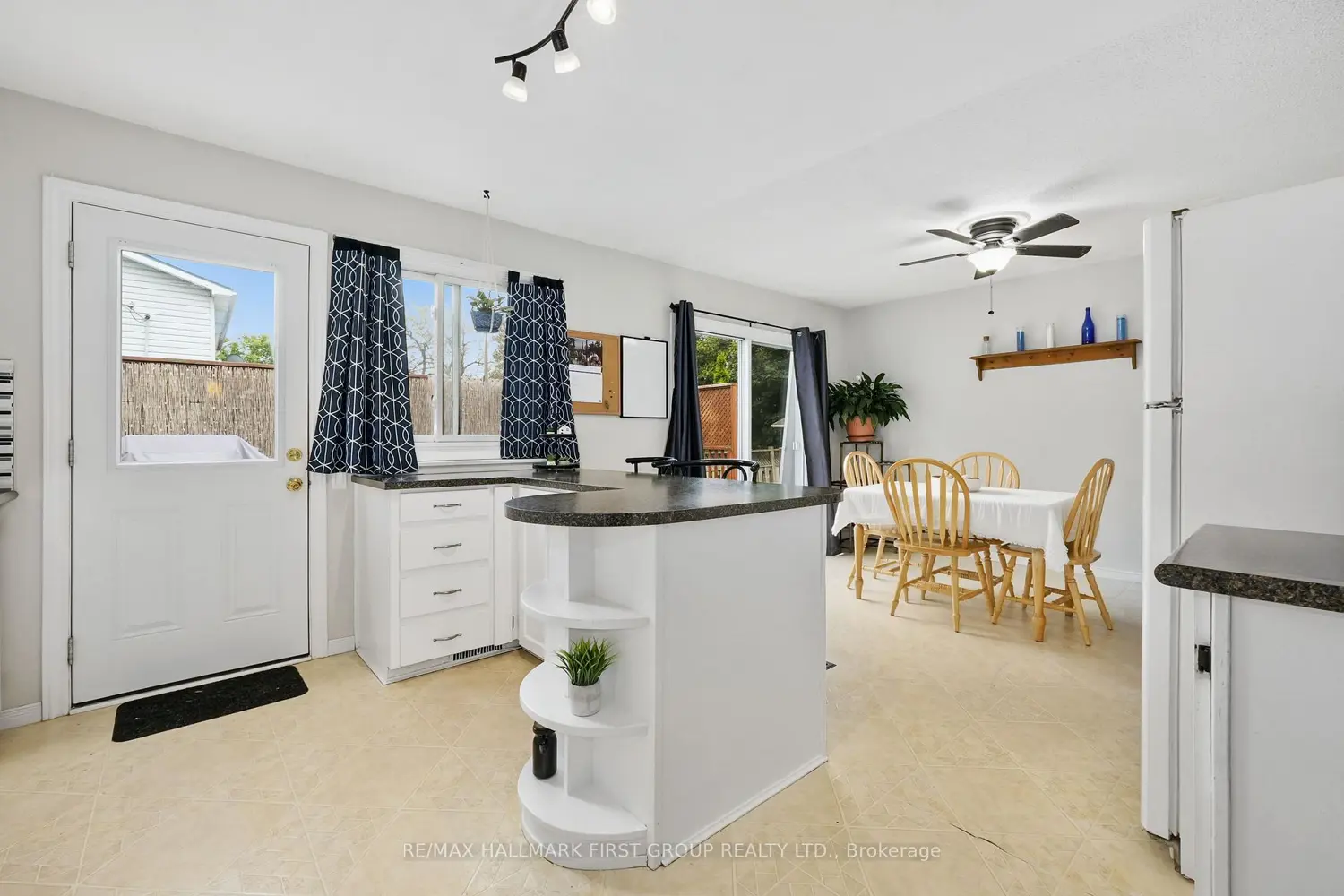 Additional image 6 of 605 Burwash Street