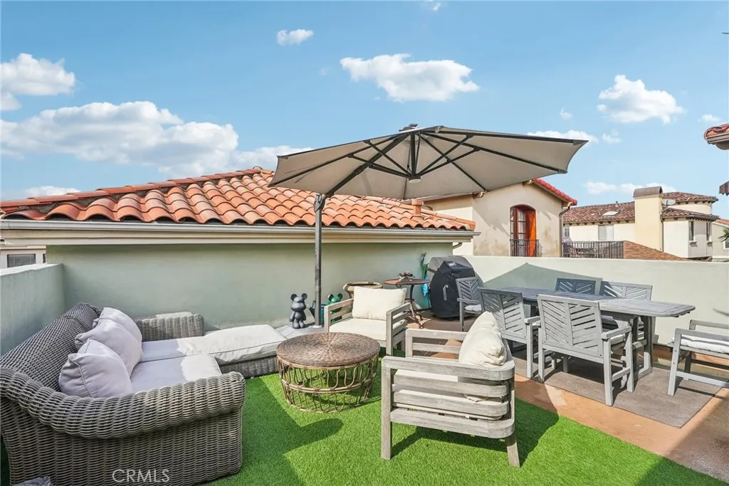 Additional image 88 of 221 S Francisca Avenue Unit A, Redondo Beach, CA 90277