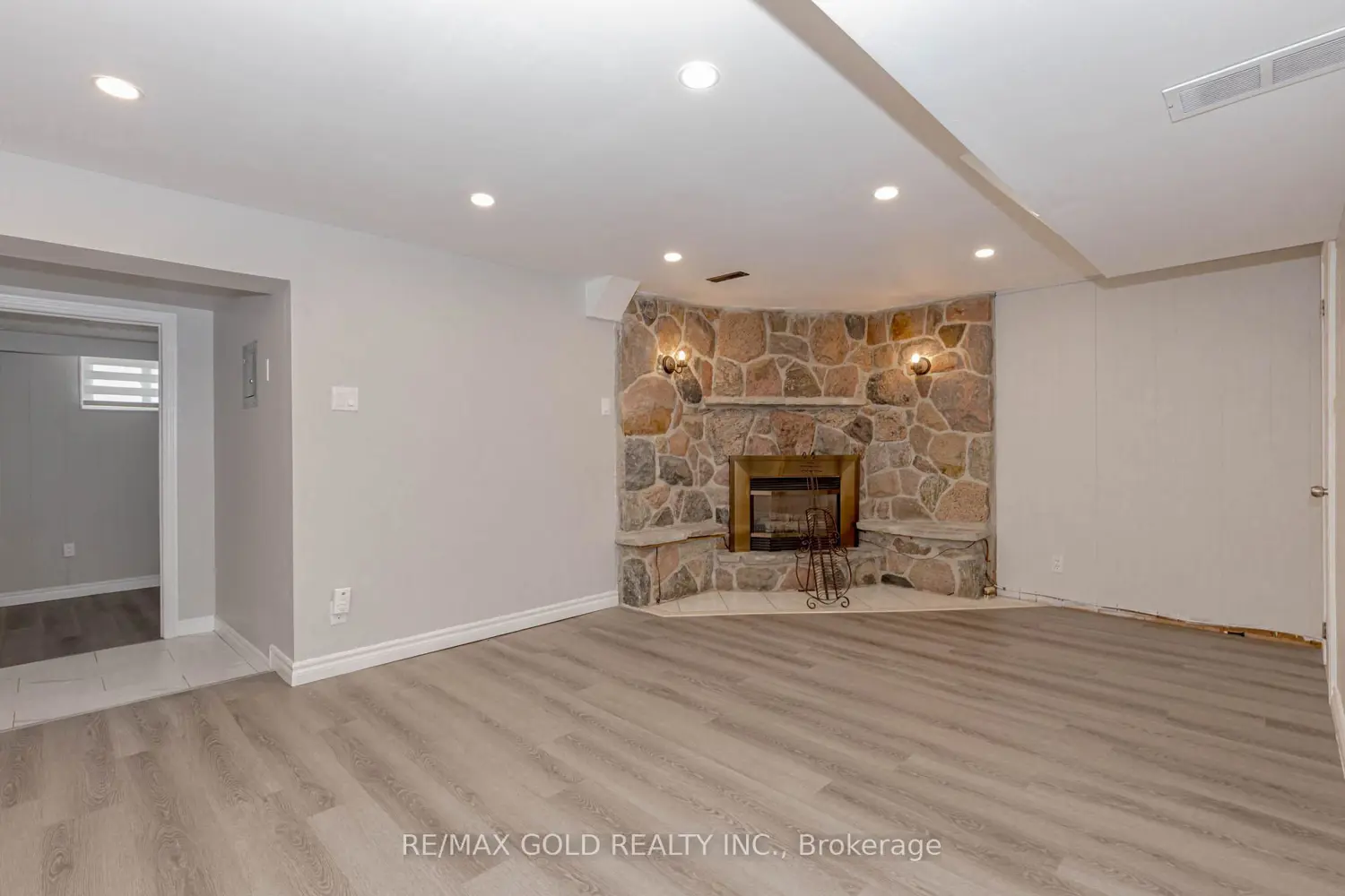 Additional image 13 of 95 Fontainbleau Drive