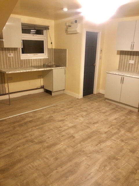 2 Bed Flat, Stratford Road, B28, N1 7GU