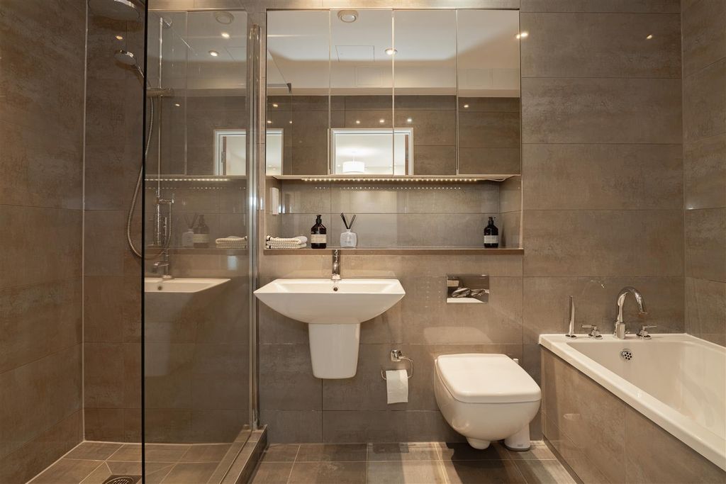 Additional image 18 of 3 bed flat for saleMarine Parade, Worthing BN11