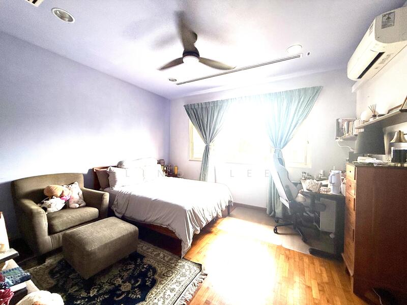 Additional image 5 of Priced to Sell! Freehold Three Storey Semi Detached at Loyang Enclave for Sale