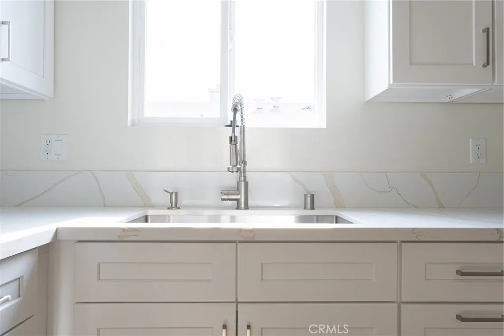 Additional image 9 of 1065 E Spazier Ave Unit 202, Burbank, CA 91502