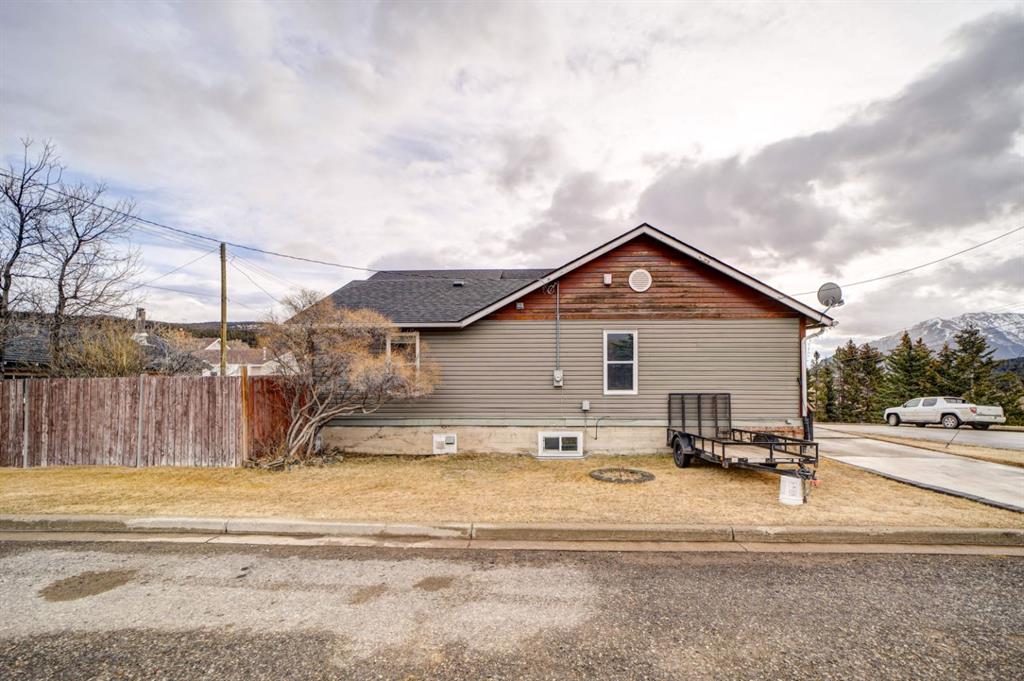 Additional image 3 of 8301 18 Avenue, Coleman, AB, T0K 0M0