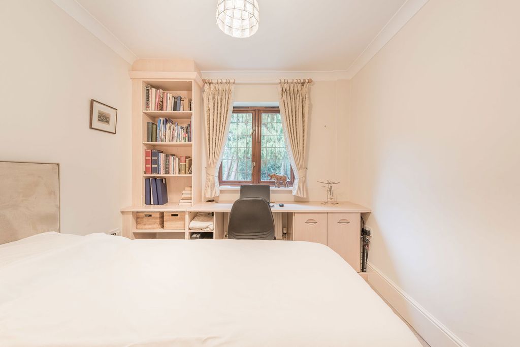 Additional image 33 of 2 bed flat for saleSt. Johns Hill, Shenstone, Lichfield WS14