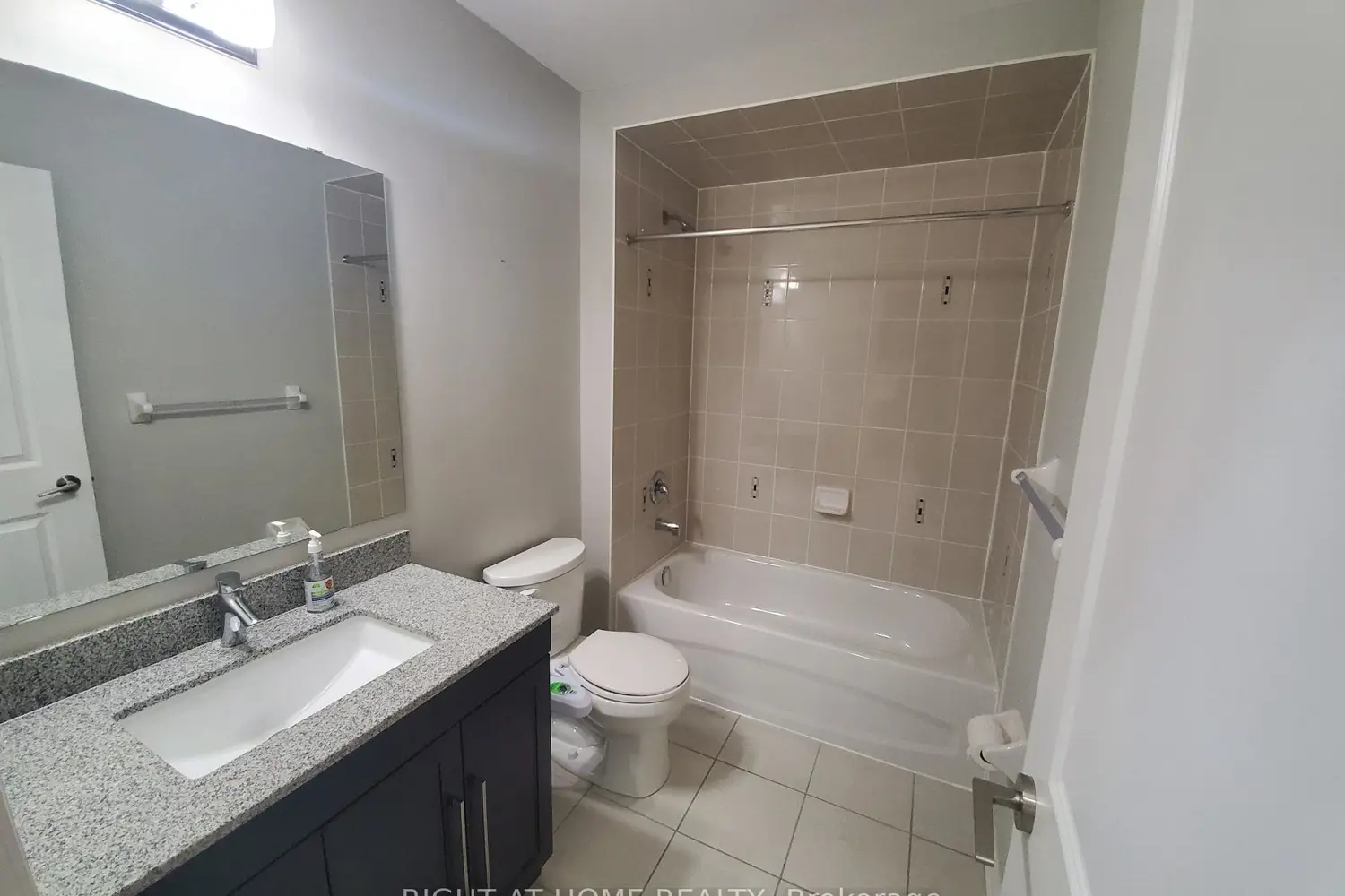 Additional image 13 of 272 Georgian Drive 301
