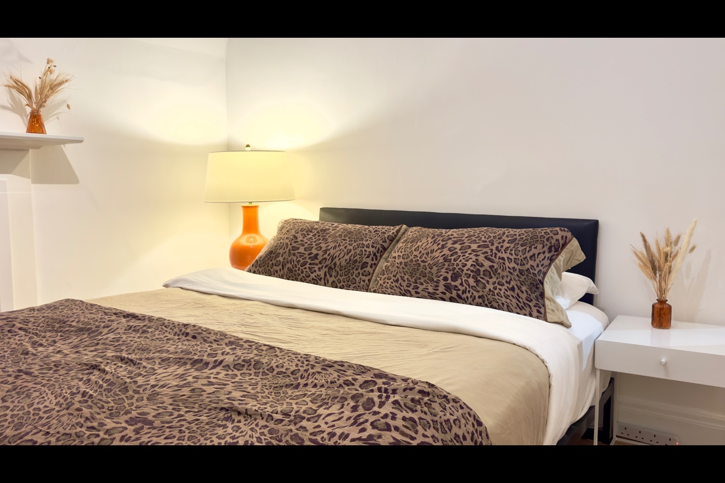 Additional image 9 of 3 Bed Flat, Ralph Court, W2, N1 7GU