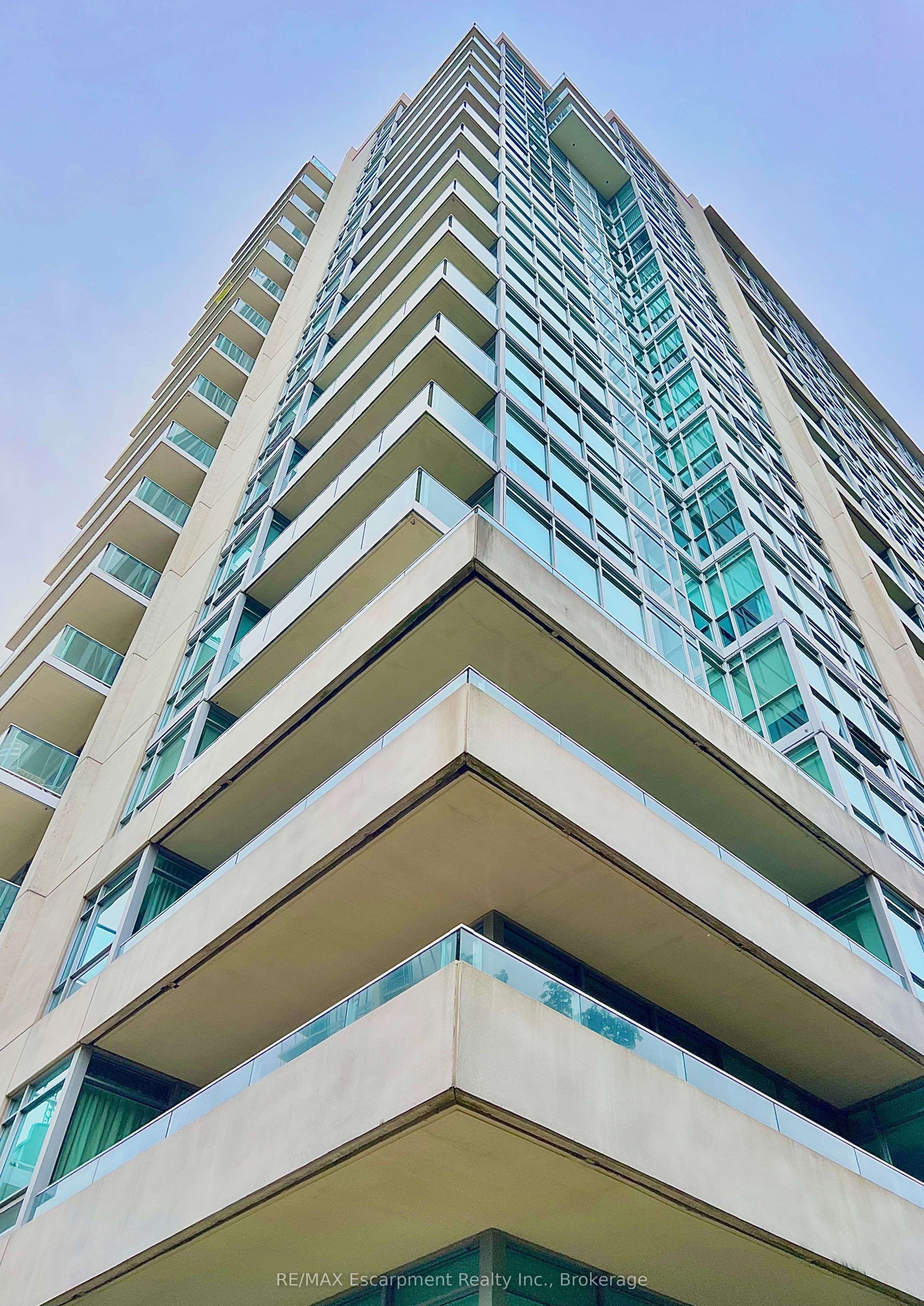 Additional image 2 of 1309-1055 Southdown Road, Mississauga, ON, L5J 0A3