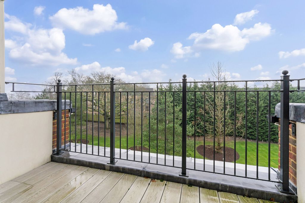 Additional image 12 of 3 bed penthouse for saleMagna Carta Park, The Huntingfield, Egham TW20