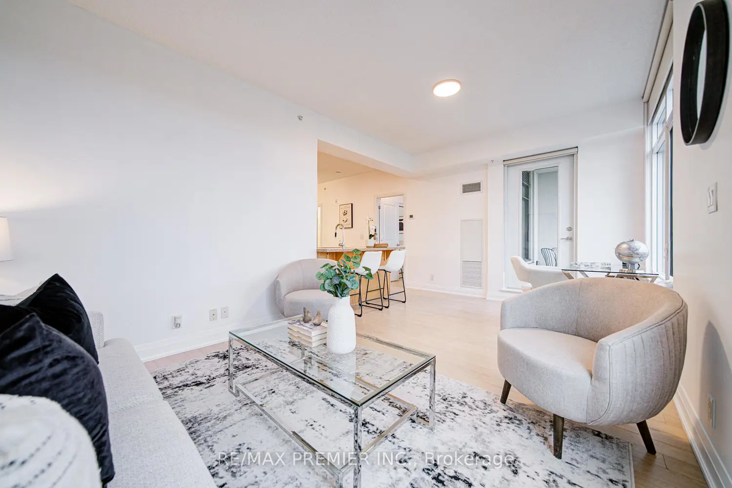 Additional image 7 of 12 Woodstream Boulevard 919