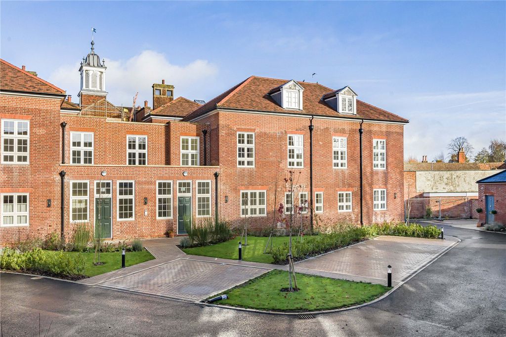Additional image 2 of 1 bed flat for saleSt Peters Mews, The Parade, Marlborough, Wiltshire SN8