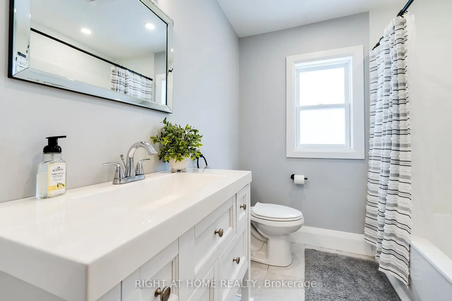 Additional image 5 of 54 Blue Jay Boulevard