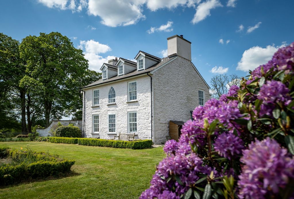 5 bed detached house for saleBrynmeheryn, Tynygraig, Ystrad Meurig SY25