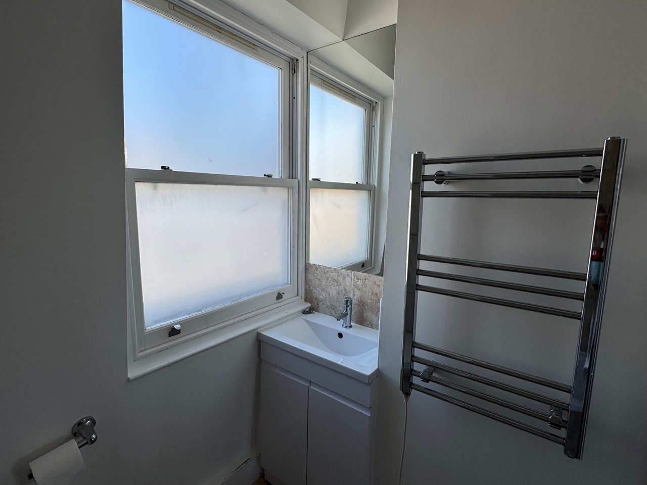 Additional image 8 of 1 Bed Penthouse, Seagrave Road, SW6, N1 7GU