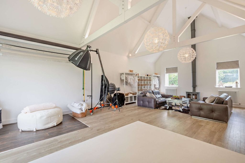 Additional image 11 of 6 bed detached house for saleHorris Hill, Newtown Road, Newbury, Berkshire RG20