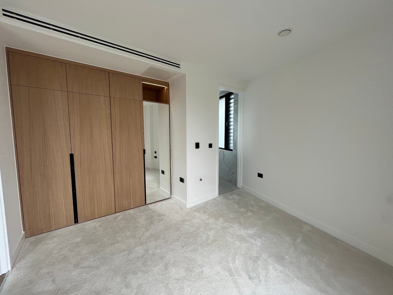 Additional image 31 of 3 Bed Flat, Cluny Mews, SW5, N1 7GU