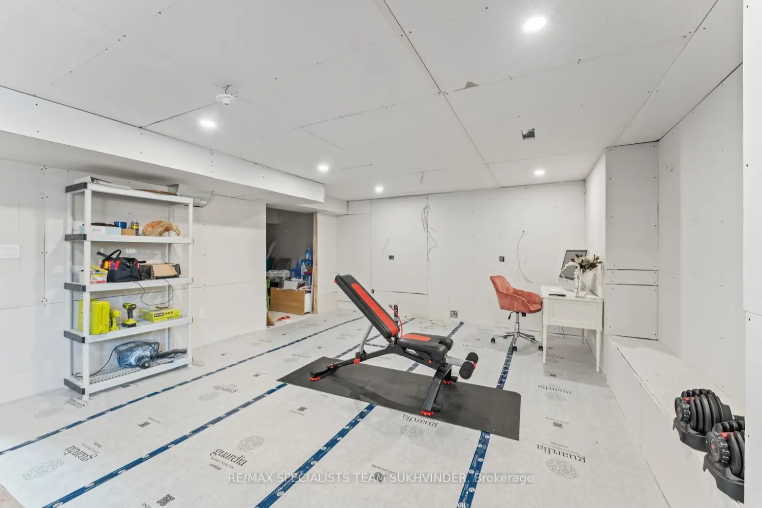 Additional image 17 of 51 Classic Drive