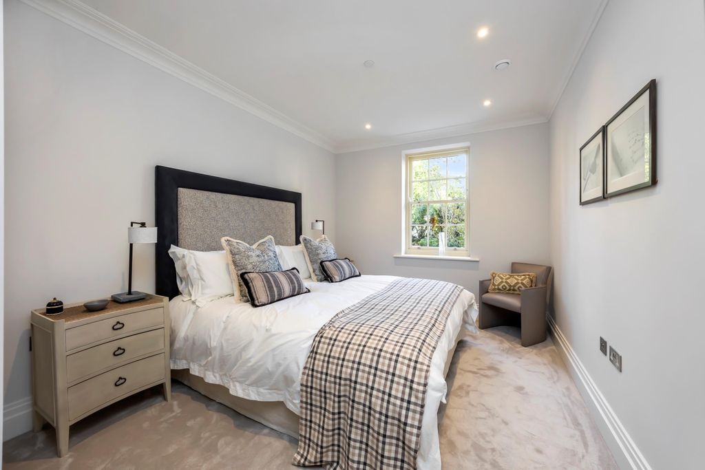 Additional image 17 of 3 bed flat for saleThe Percy, Cooper's Hill, Englefield Green, Surrey TW20