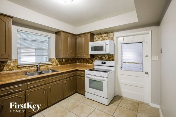 1710 NW 109th St, Miami, FL, 33167