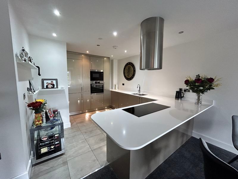 Additional image 7 of 3 bed flat for sale35 Pwllycrochan Avenue, Colwyn Bay LL29