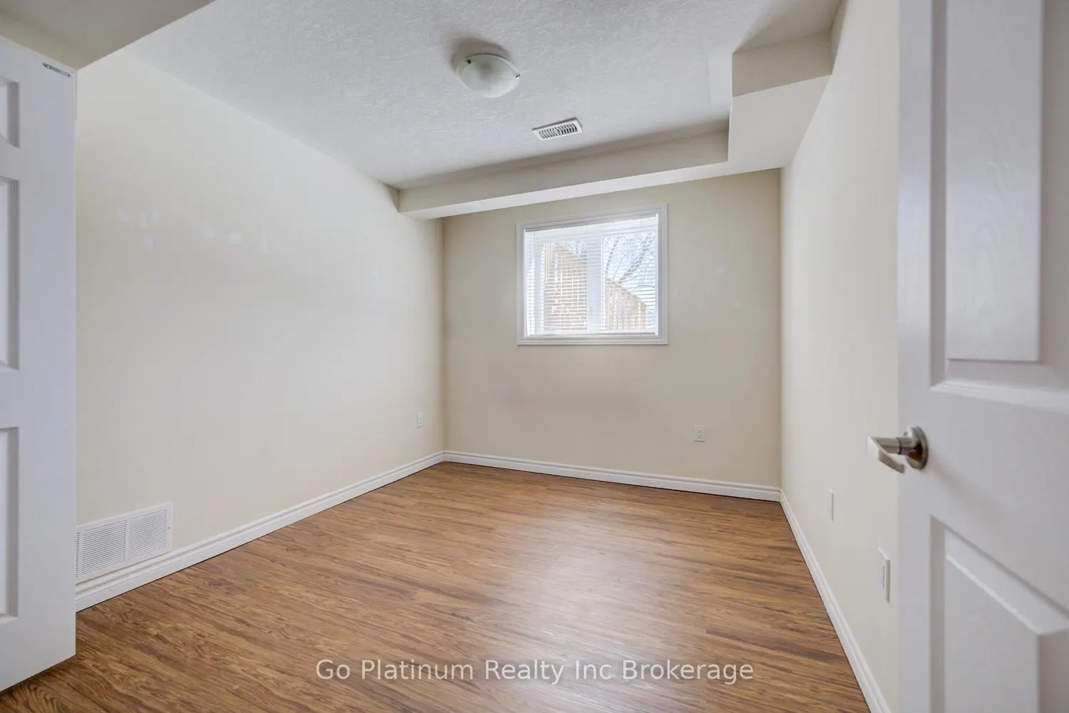 Additional image 12 of 49 Dennis Drive