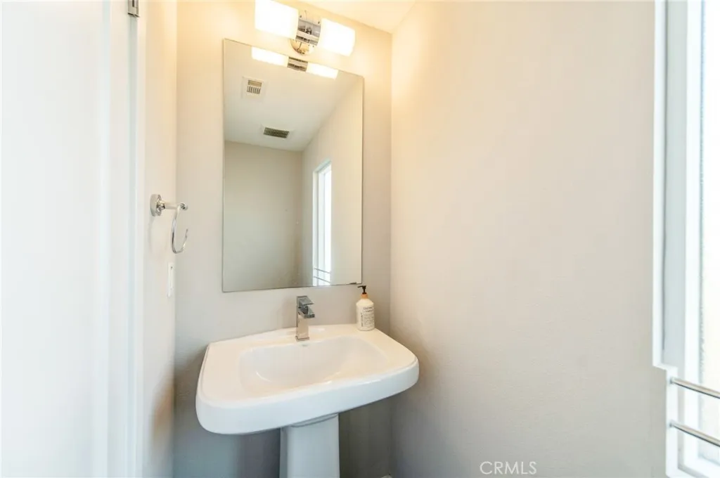 Additional image 14 of 155 Schick, Irvine, CA 92614