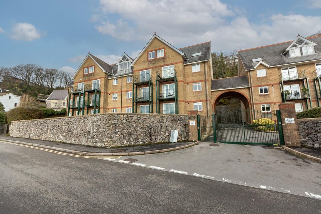 2 bed flat for saleLangland Bay Road, Langland, Swansea SA3