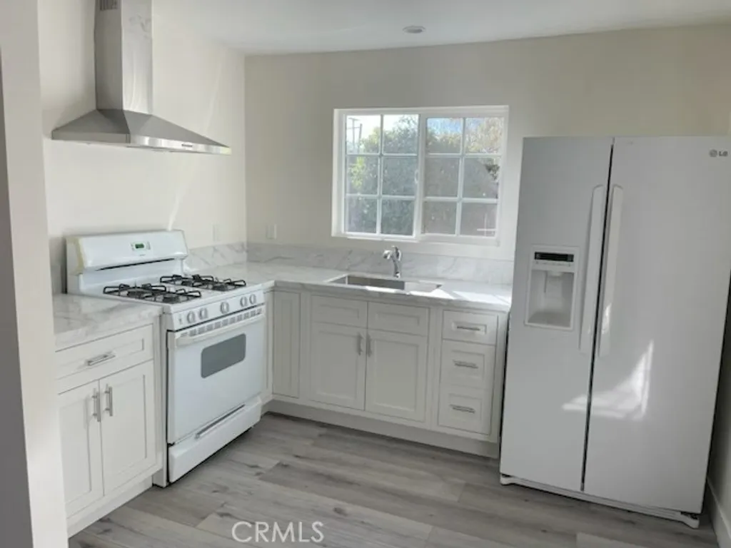 Additional image 4 of 7019 Geyser Avenue, Reseda, CA 91335