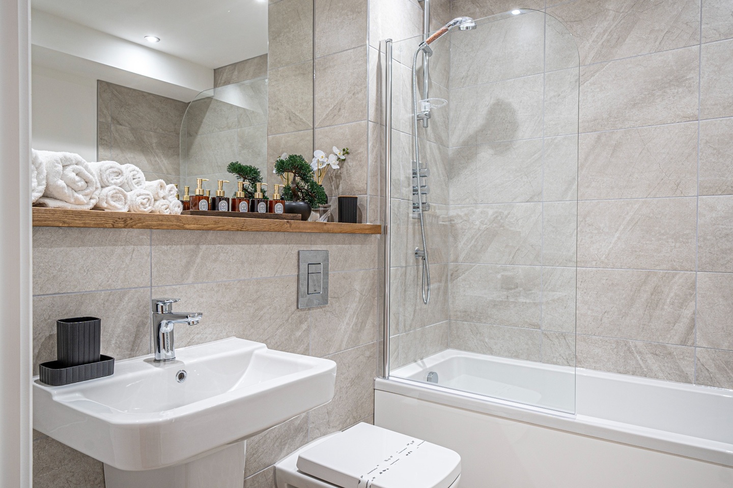 Additional image 4 of 2 Bed Flat, Leeds City Center, LS9, N1 7GU