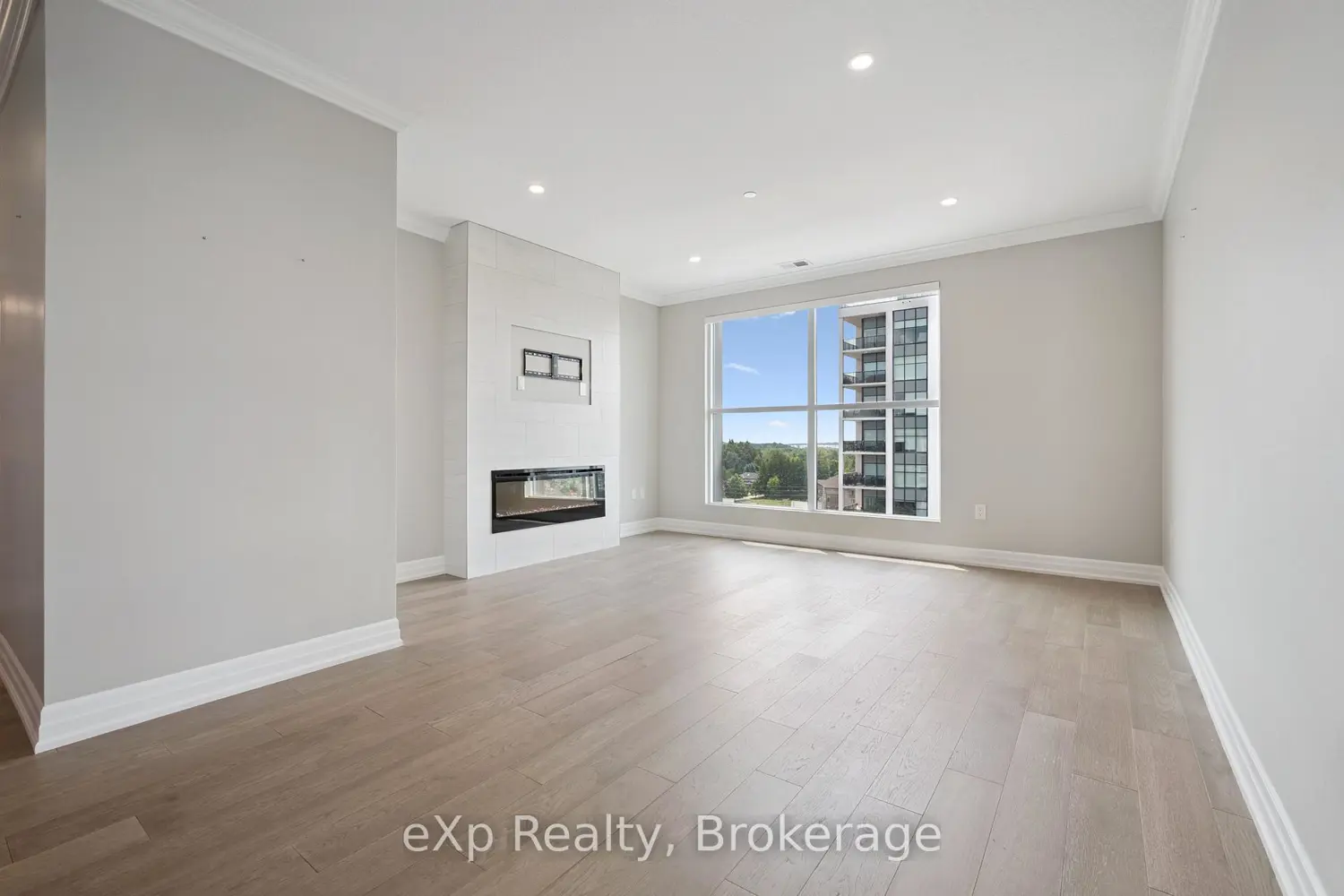 Additional image 4 of 1880 Gordon Street 805