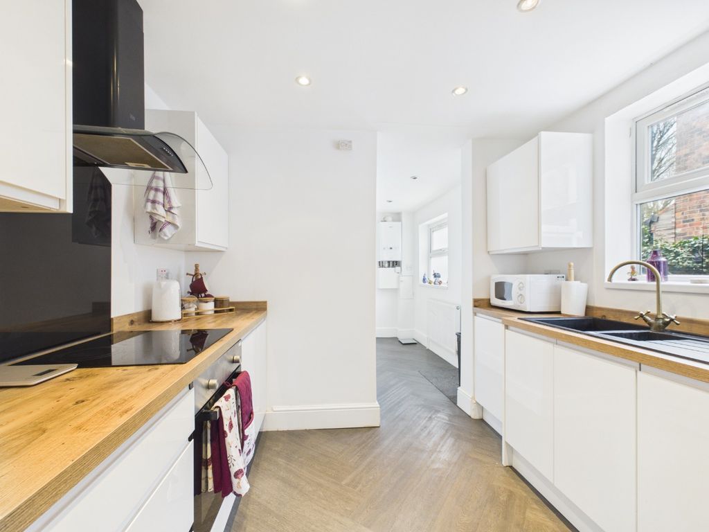 Additional image 2 of 3 bed flat for salePark Avenue, Princes Avenue, Hull HU5
