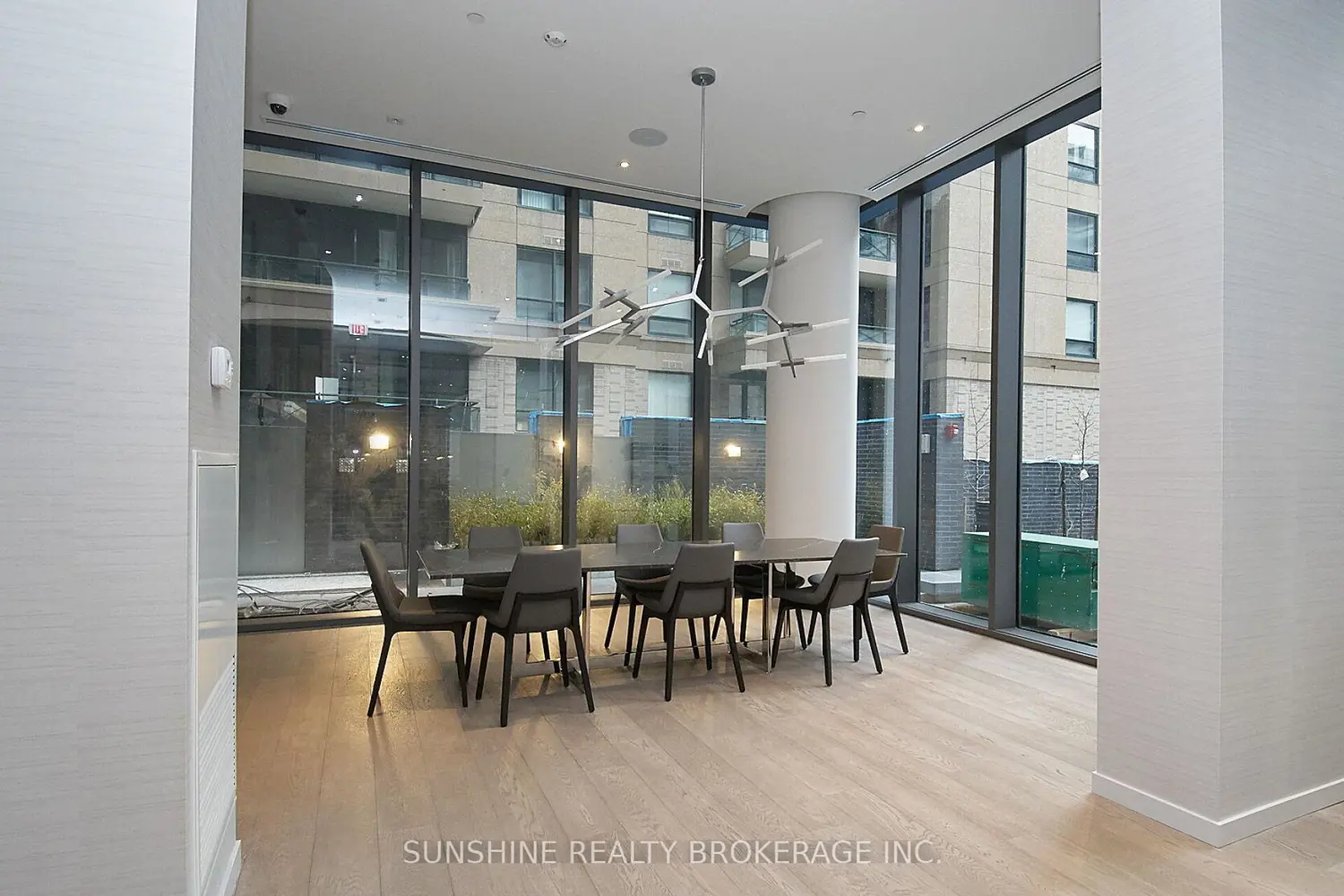 Additional image 12 of 42 Charles Street 1609