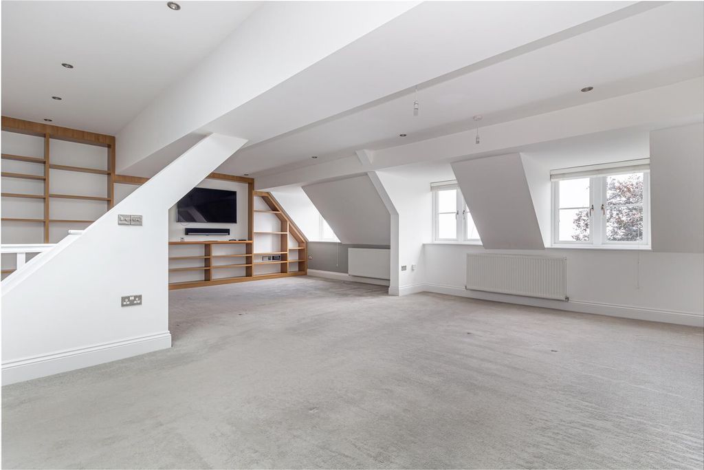Additional image 16 of 3 bed flat for saleHolywell Road, Malvern WR14