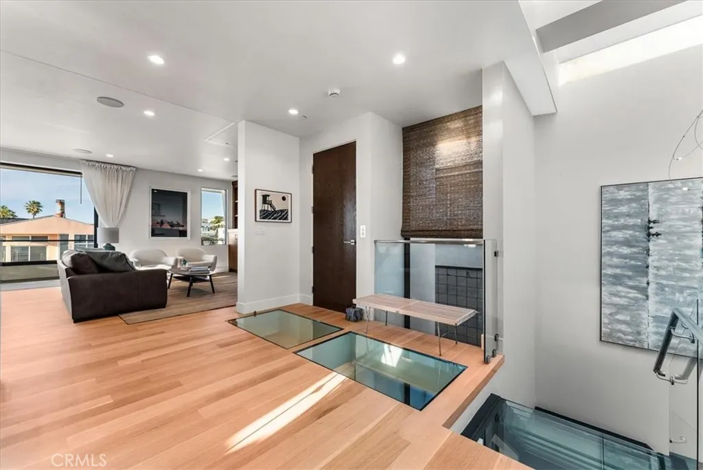 Additional image 11 of 228 38th St, Manhattan Beach, CA 90266