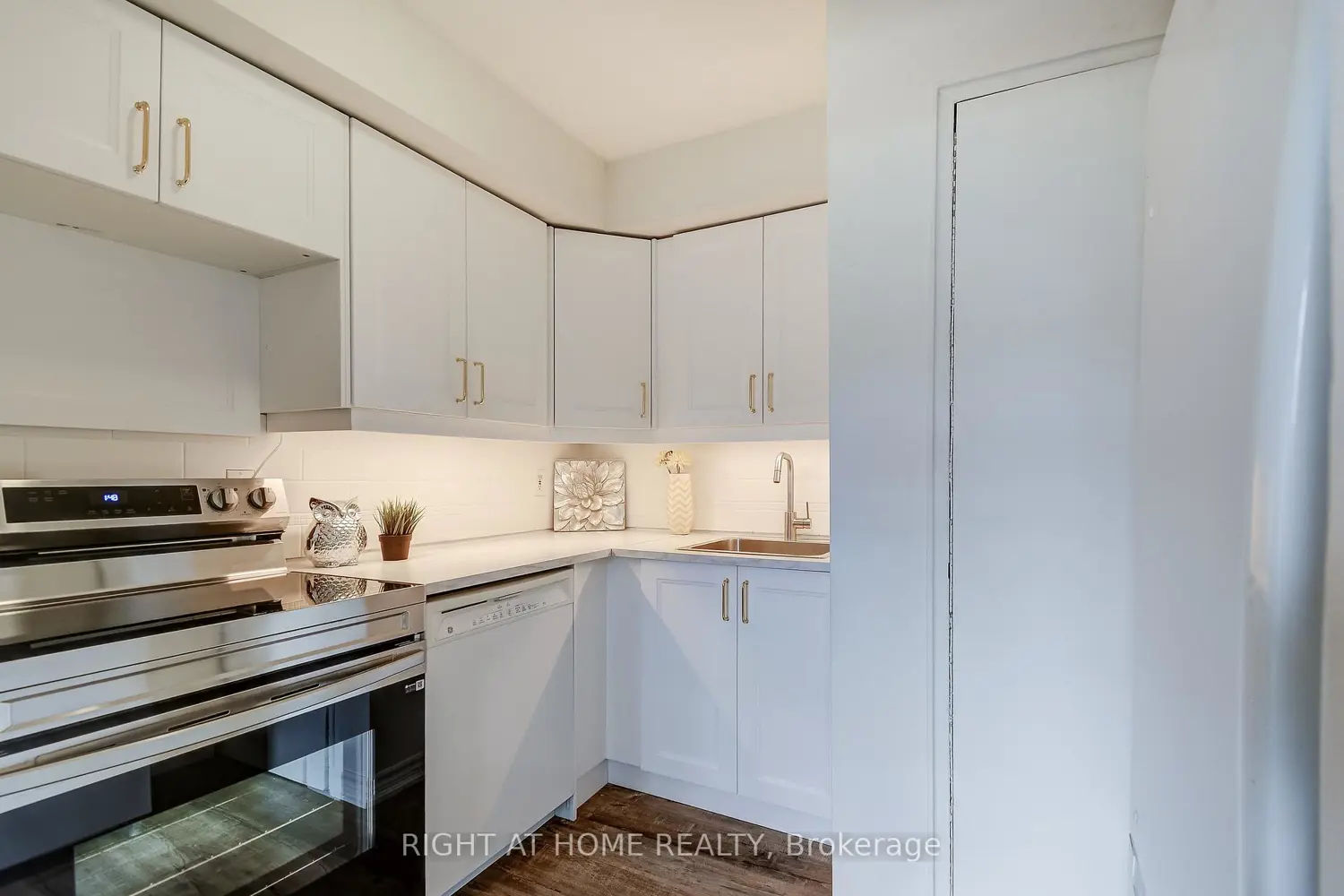 Additional image 12 of 475 Claridge Road 6