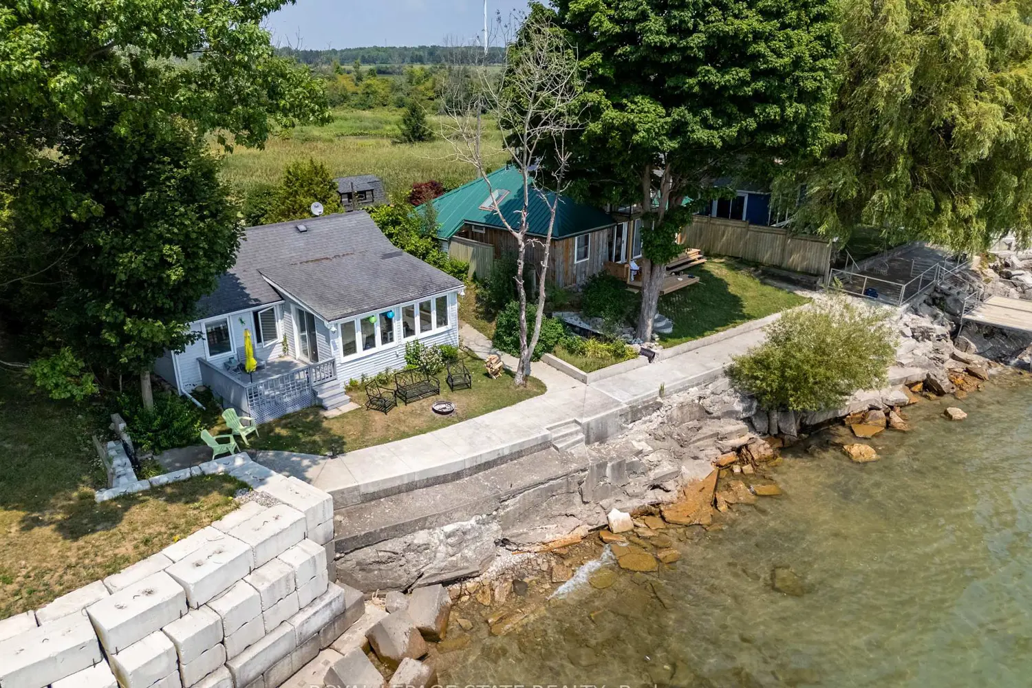 2110 Lakeshore Road
