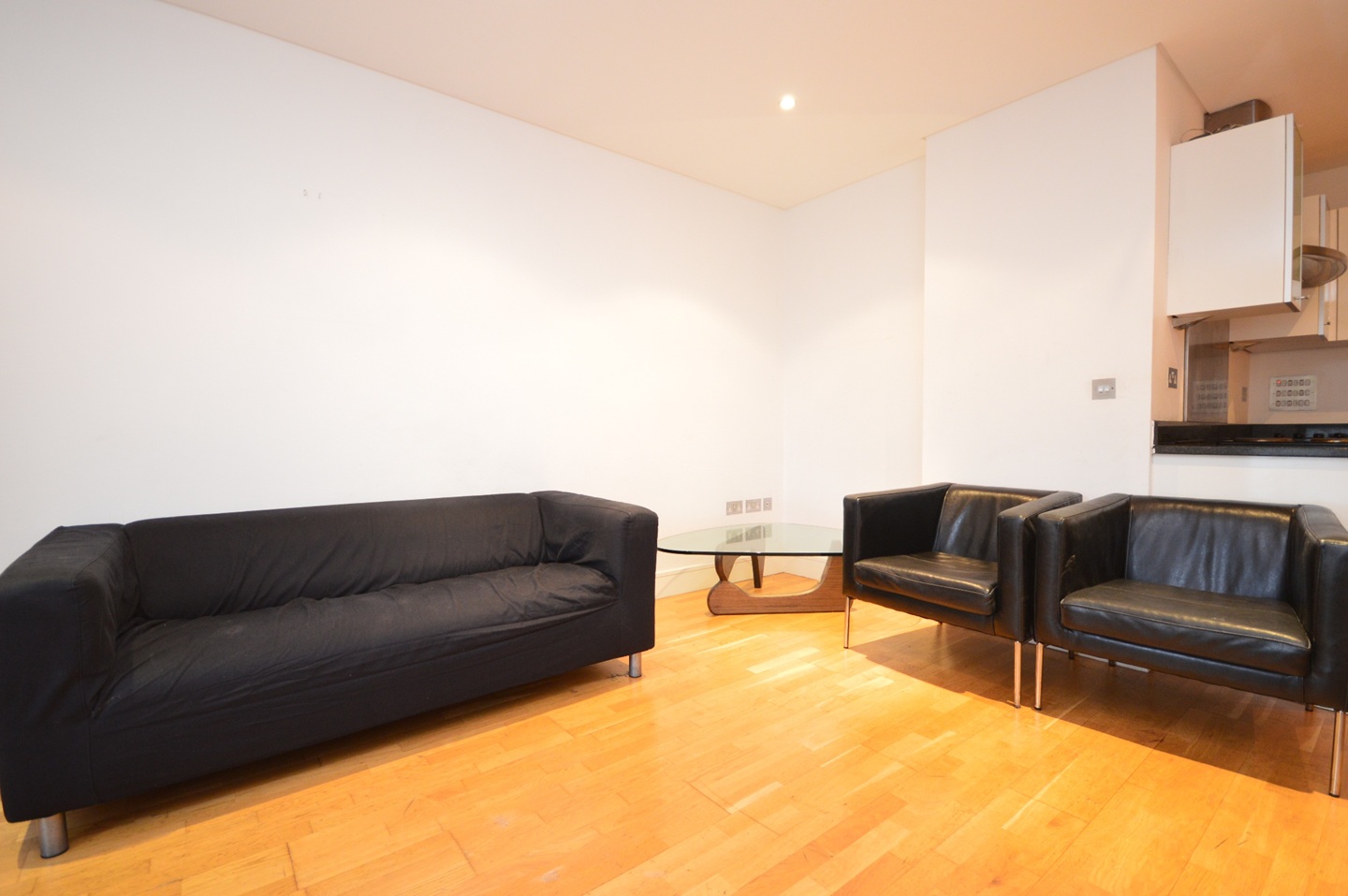Additional image 4 of 1 Bed Flat, Trafalgar Point, N1, N1 7GU