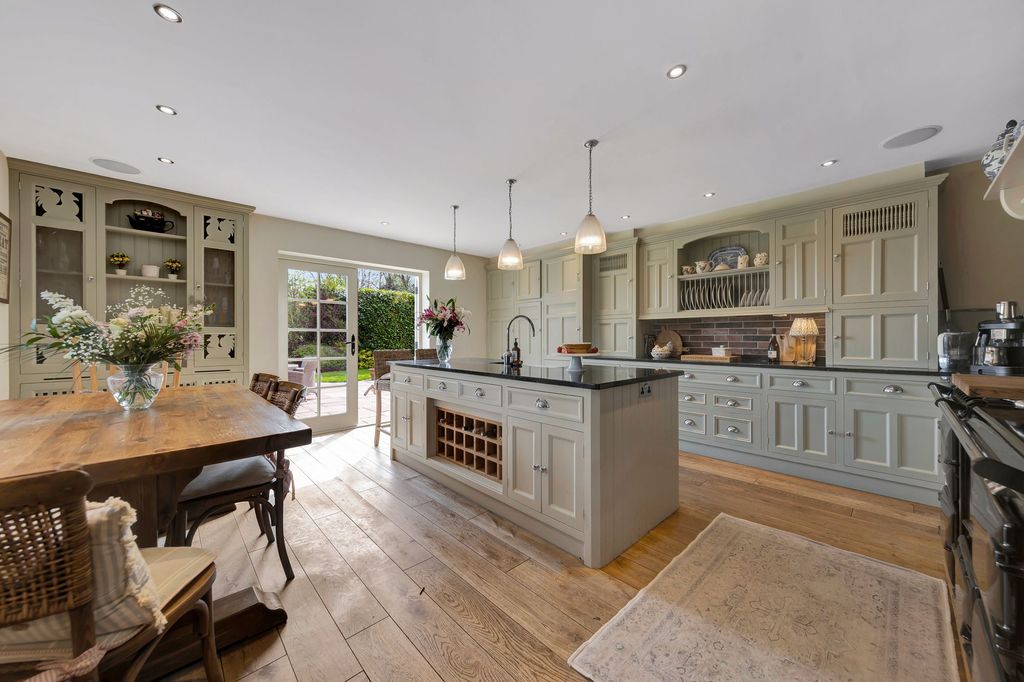 Additional image 4 of 5 bed detached house for saleSaleway, Worcestershire WR9