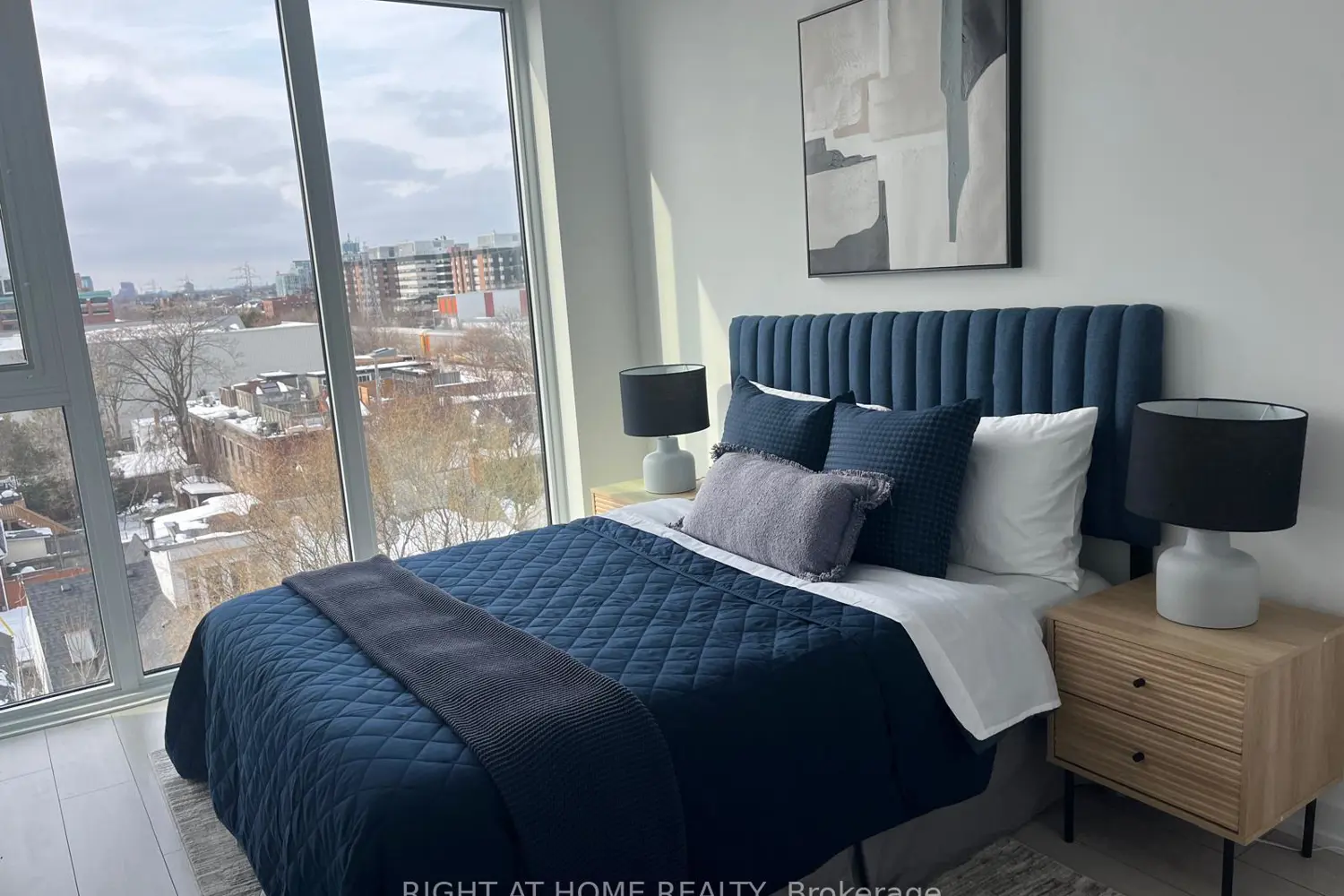 Additional image 7 of 500 Dupont Street 504