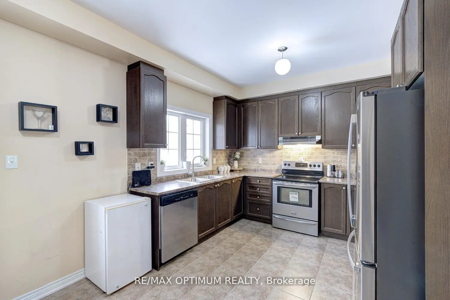 Additional image 12 of 56 Arizona Drive