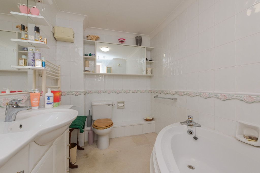 Additional image 16 of 3 bed flat for sale15 Lakeside, Little Aston, Sutton Coldfield B74