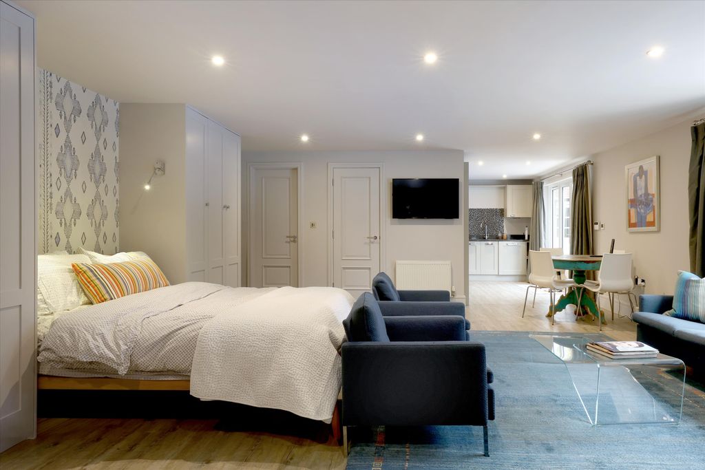 Additional image 32 of 8 bed detached house for saleBagshot Road, Ascot, Berkshire SL5