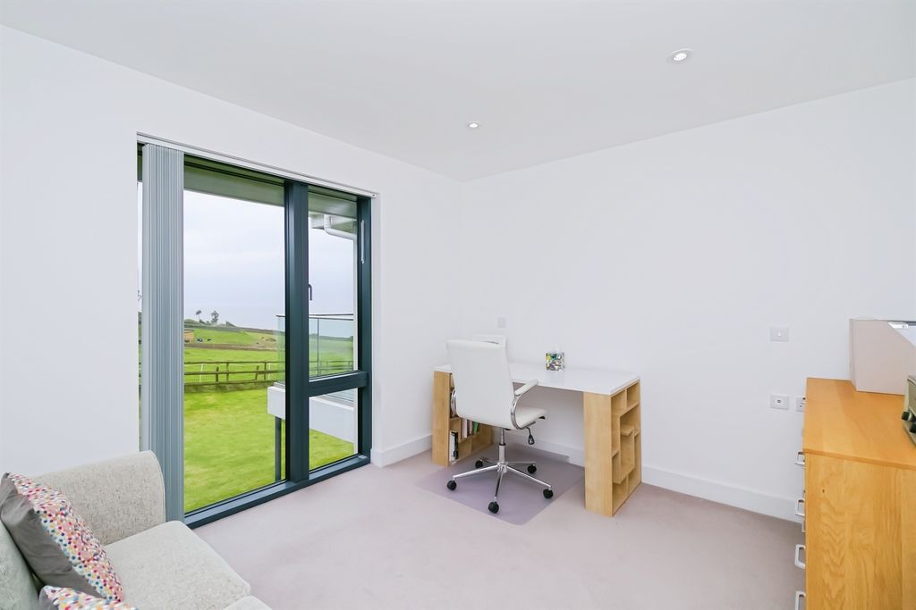 Additional image 12 of 2 bed flat for saleSlon Lane, Ogmore-By-Sea, Vale Of Glamorgan CF32